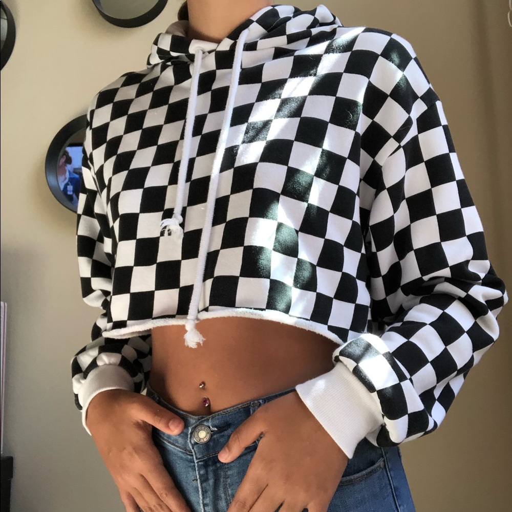 Checkered Cropped Hoodie 🎱
